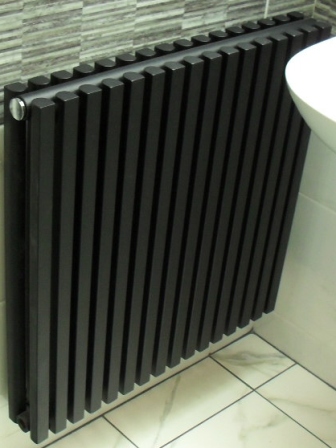 ULTRAHEAT KLON METALLIC BLACK H420mm x W1067mm MINIMALIST HORIZONTAL DOUBLE 'D' TUBE RADIATOR, KD428B